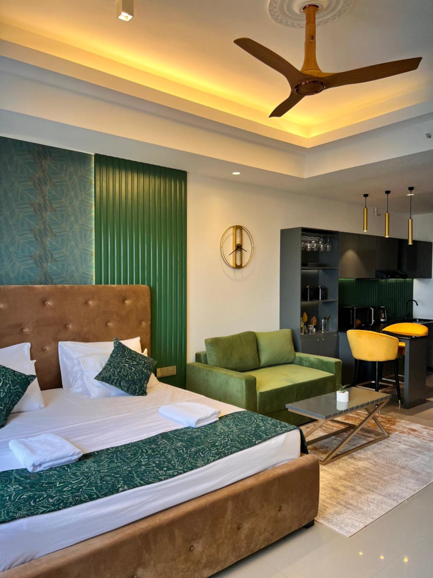 Ocean Breeze Negombo- Tidesend Luxury Beach Apartments Eksteriør billede