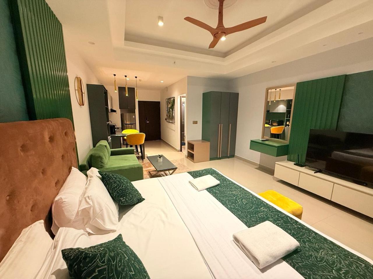 Ocean Breeze Negombo- Tidesend Luxury Beach Apartments Eksteriør billede