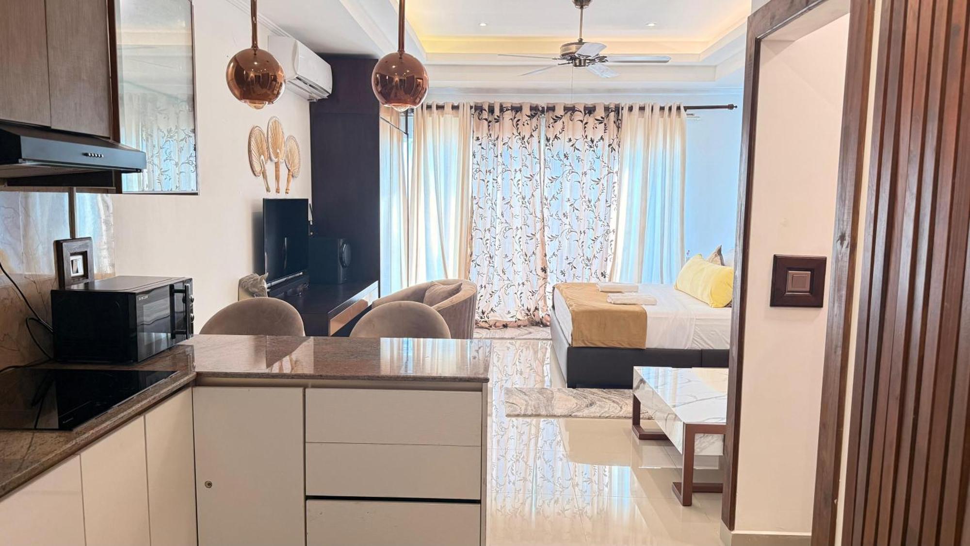 Ocean Breeze Negombo- Tidesend Luxury Beach Apartments Eksteriør billede