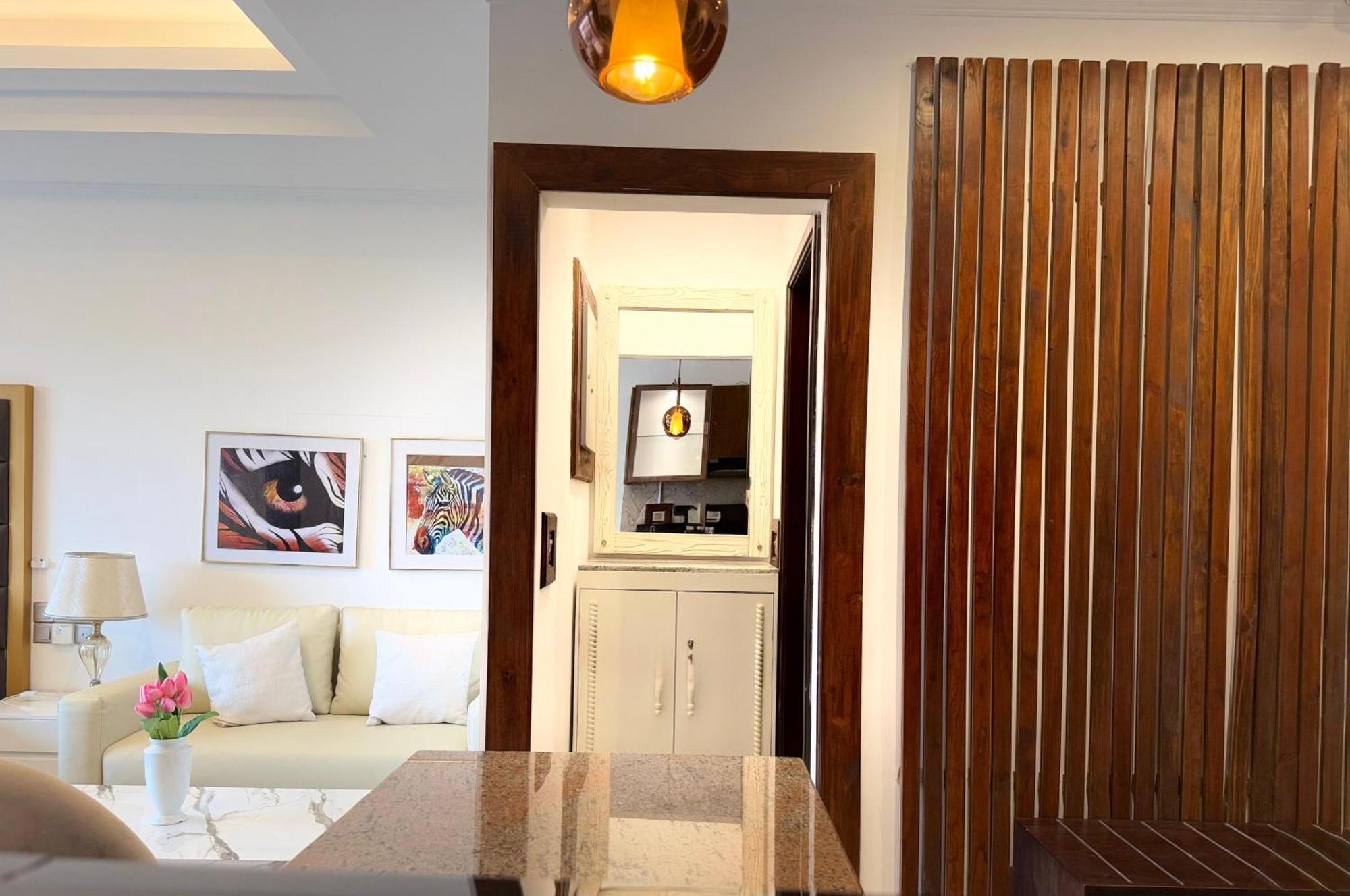 Ocean Breeze Negombo- Tidesend Luxury Beach Apartments Eksteriør billede